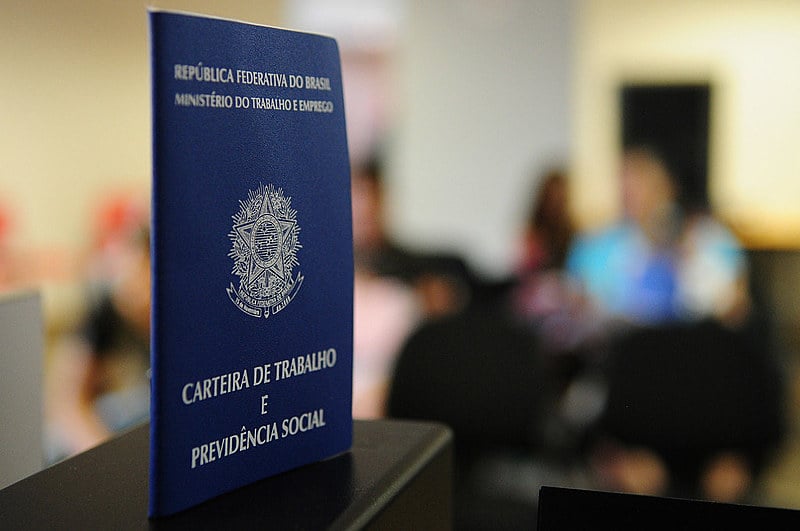Atualmente, 13,8 milhões de brasileiros estão desempregados