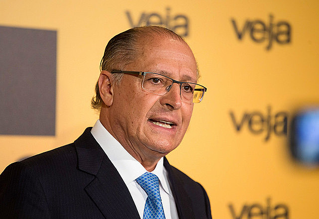 São muitos os esqueletos no armário de Alckmin