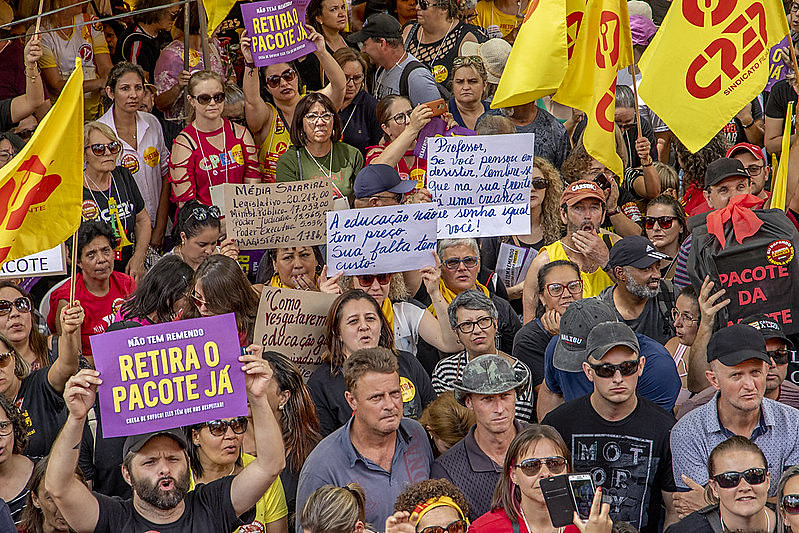 Servidores prometem repetir grandes manifestações do final de 2019 contra pacote que altera planos de carreira