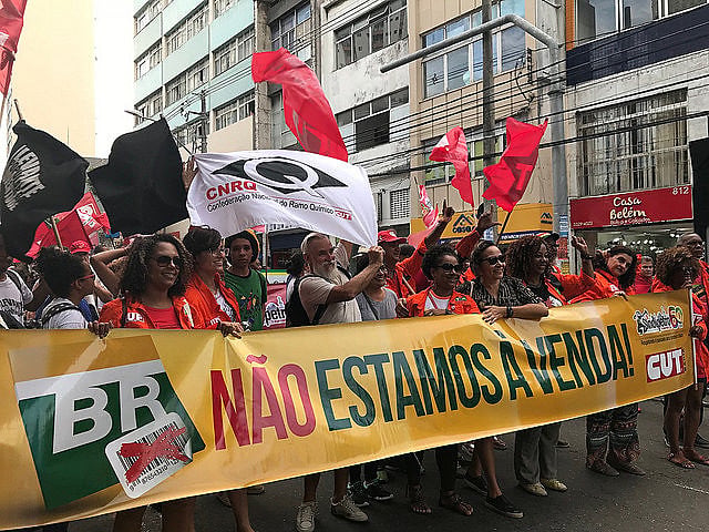 Multitud toma las calles de Salvador (estado de Bahía) en la apertura del Foro Social Mundial 2018