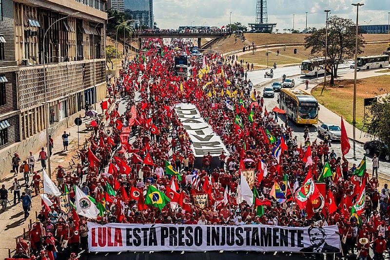"Uma mentira não é capaz de destruir com uma relação de 40, 50 anos com o povo”, disse Fernando Haddad, candidato a vice de Lula