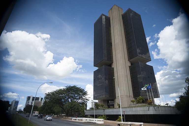 Mudança no Banco Central ameaça capacidade do governo de reduzir desigualdades