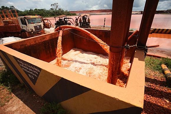 Secretaria de Meio Ambiente do Pará monitora níveis das bacias do sistema de tratamento de rejeitos nas instalações da mineradora Hydro Alun