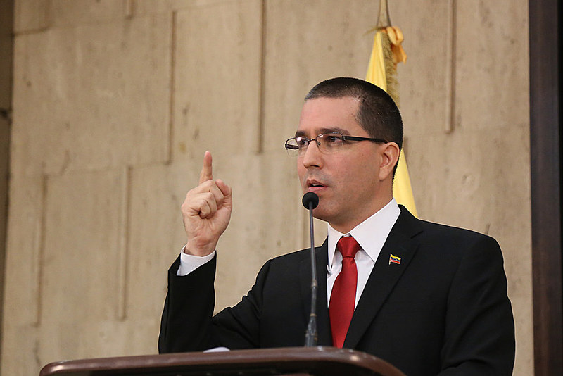 Chanceler venezuelano, Jorge Arreaza, divulgou comunicado sobre o caso em seu perfil no Twitter