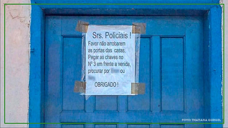 Invasão a domicílios, subtração de bens e danos ao patrimônio de residências fazem parte do cotidiano nas favelas do Rio de Janeiro
