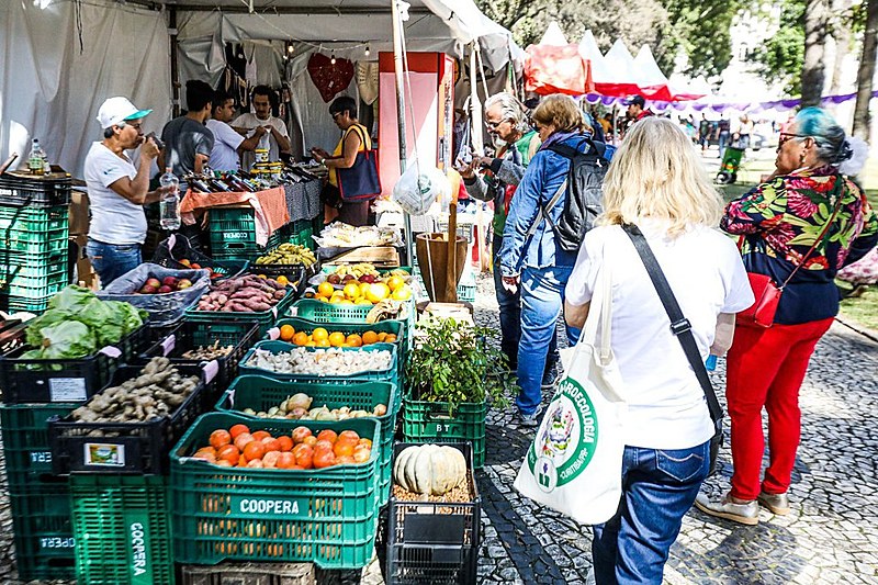 Mais de dez mil pessoas participaram do evento em defesa da produção sem veneno