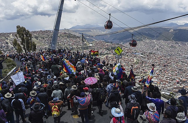 Protestas multitudinarias contra el golpe siguen ocurriendo en La Paz y la represión ya causó 30 muertes