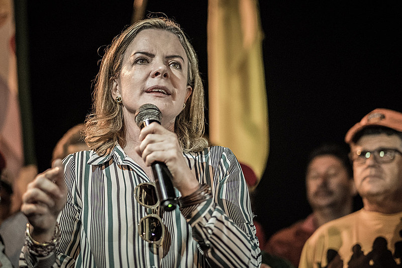 "Isso mesmo, sou pré-candidata a deputada federal. Minhas principais pautas são as do povo brasileiro".