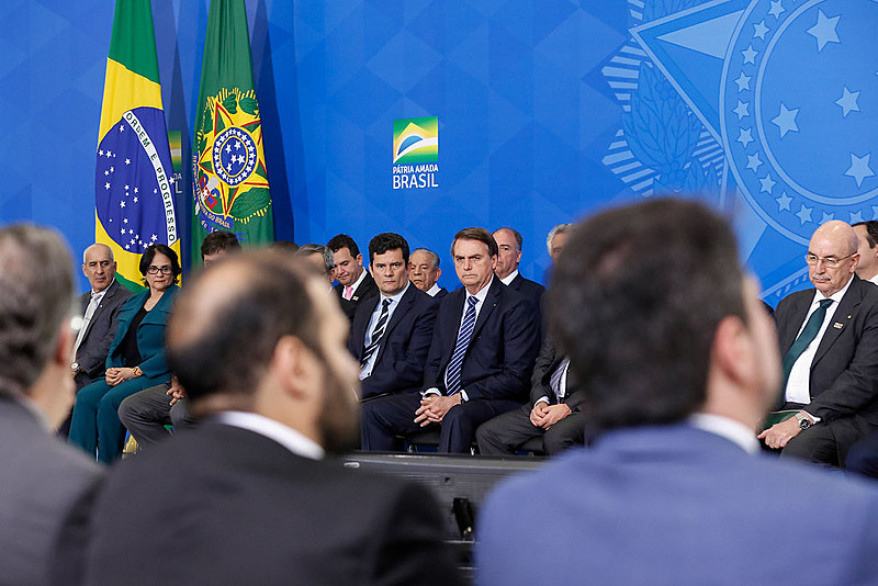 A rejeição a Jair Bolsonaro chegou a 53,7%, segundo pesquisa divulgada pela Confederação Nacional dos Transportes.