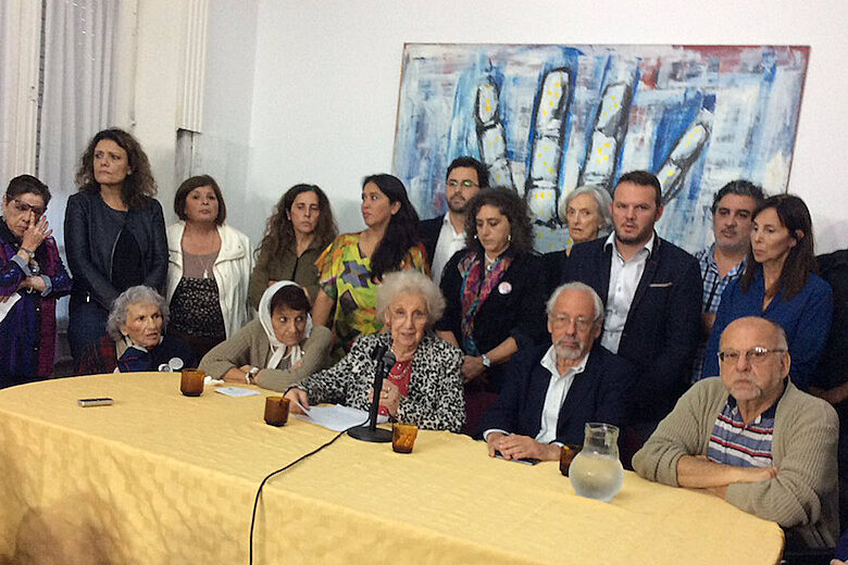 Organismos de DDHH argentinos durante la conferencia de prensa