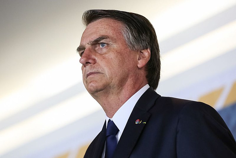 Quando um militar de histórico autoritário parece ser a opção mais moderada, passou a hora da sirene da democracia soar alto