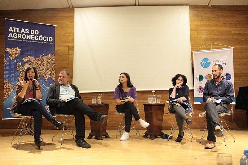 Lançamento contou a participação de Maureen Santos, Darci Frigo, Bel Coelho, Claudia Schmitt e Jonas Souza