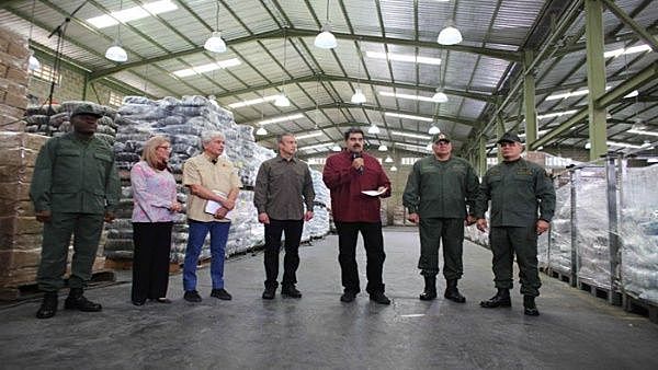 Maduro em um Centro de Empacotamento de Alimentos para os Comitês Locais de Abastecimento e Produção (CEAC)