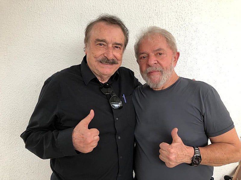 Lula y Ramonet durante la visita en la sede de la Policía Federal en Curitiba