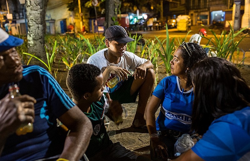 O debate e formulação de políticas sobre drogas com participação social veio no processo de redemocratização do país.