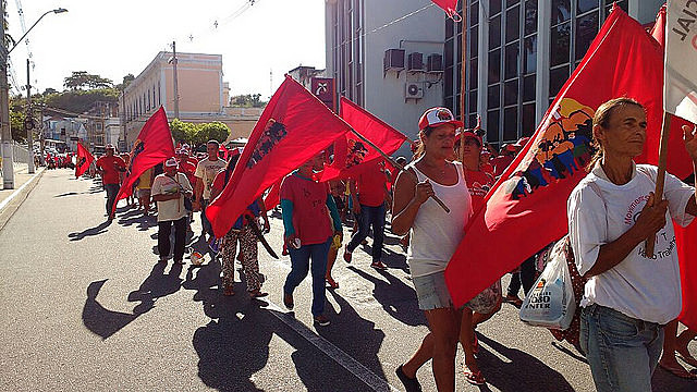 Las trabajadoras rurales de la ciudad de Maceió ocuparon el edificio de la Secretaría de Agricultura y realizaron una marcha este miércoles