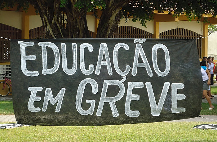 Unidade de diversos setores da sociedade na defesa da educação pública de qualidade sinaliza mobilização histórica