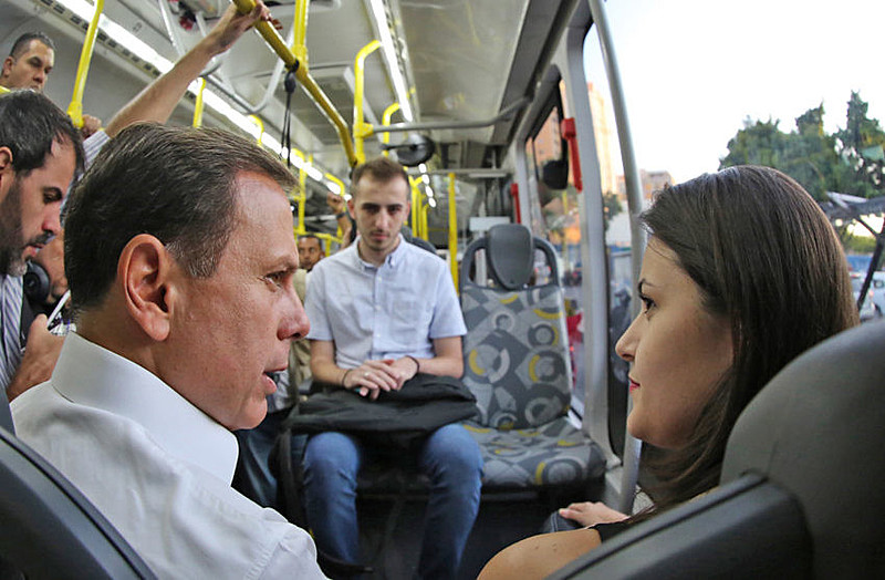 O prefeito andou na linha 6450-10, que liga os terminais Capelinha e Bandeira