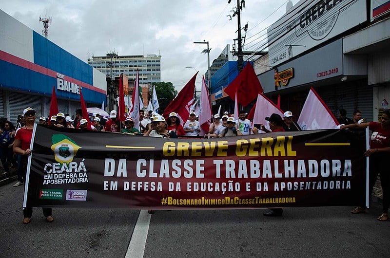 A mobilização faz parte do “Dia Nacional em Defesa da Aposentadoria”