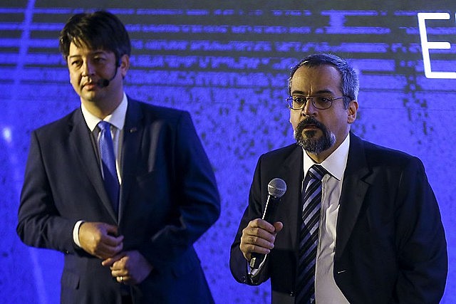 El economista Abraham Weintraub, ministro de Educación de Brasil, presentando su programa “Future-se” en Brasília