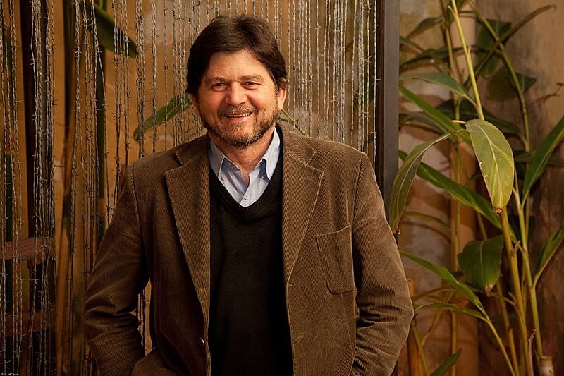 Celso Frateschi está em cartaz com o monólogo "O Grande Inquisidor Século 21", no Teatro Ágora, em São Paulo