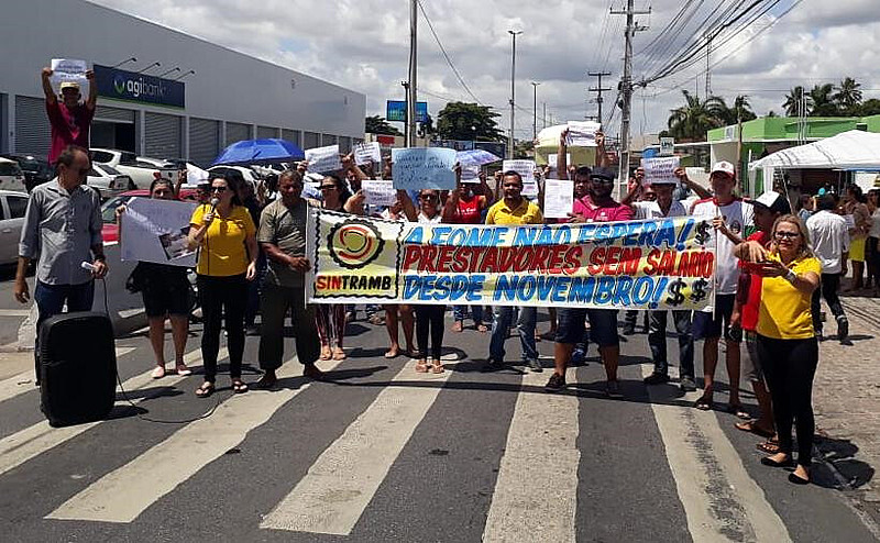 Desde julho servidores de Bayeux têm sofrido com atrasos salariais