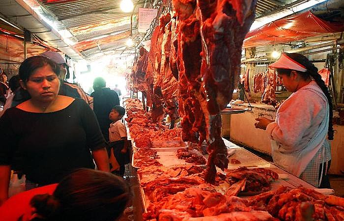 "Nossa instabilidade cambial, que deixou o dólar chegar a essa altura, é fruto de um liberalismo exacerbado"