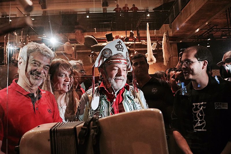 Em seu primeiro dia em Pernambuco, Lula visita o museu que homenageia outro famoso Luiz: o Gonzaga