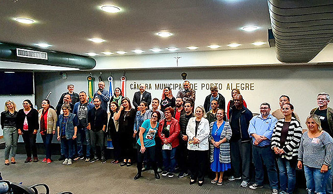 Compromisso foi firmado em debate realizado na Câmara Municipal de Porto Alegre