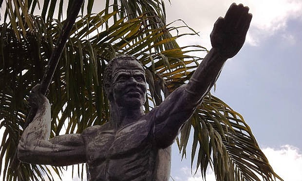 Estátua em homenagem a Zumbi em União dos Palmares (AL)