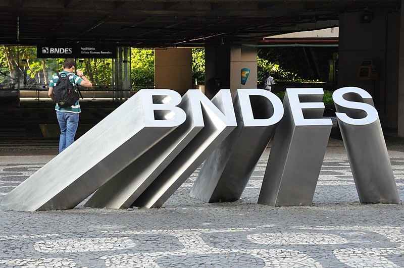 “O corpo técnico do BNDES não estava envolvido em nenhum esquema de corrupção”, garante o economista