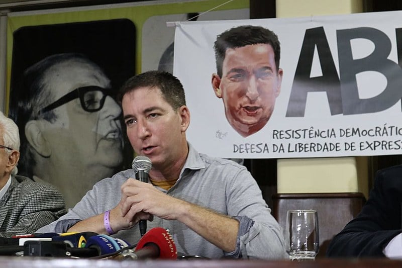 O ato é uma resposta as ameaças que o jornalista tem sofrido desde que começou a divulgar a série de reportagens sobre a Lava Jato