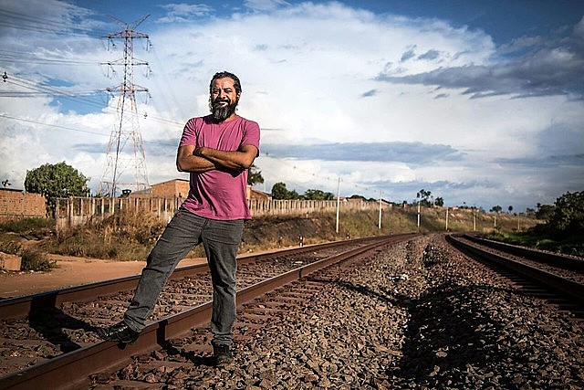 Professor afirma que a perseverança da mineradora em criminalizá-lo é uma forma de intimidação coletiva