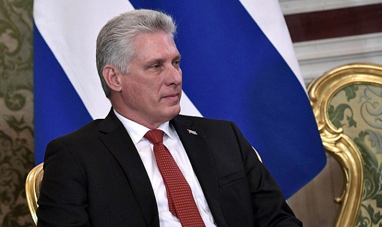 Bolsonaro foi ‘insensível’ em relação a Mais Médicos, diz presidente de Cuba