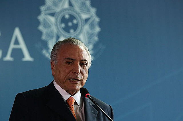 Michel Temer e o presidente da Câmara dos Deputados, Rodrigo Maia, vão ter que prestar informações sobre a reforma da previdência