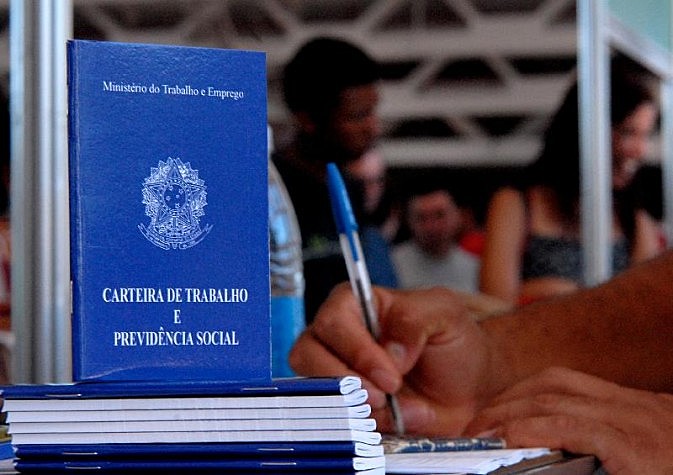 Mais de 12 milhões de pessoas estão desempregadas no Brasil, segundo o Instituto Brasileiro de Geografia e Estatística (IBGE)