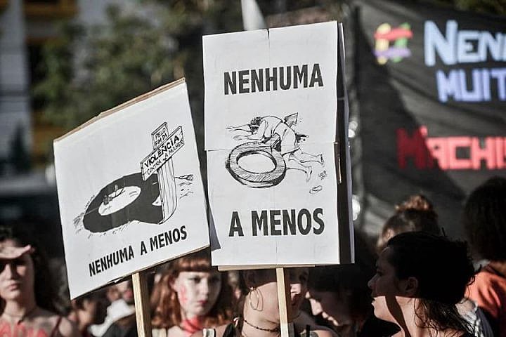 Em 2016, mais de 4,6 mil mulheres foram assassinadas no país