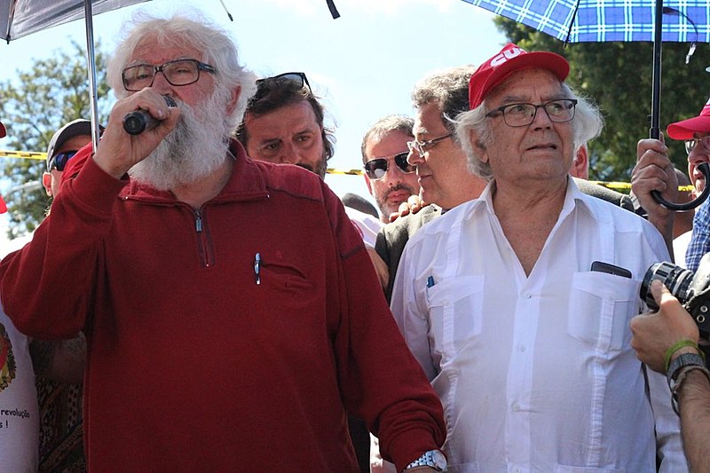 Nobel da Paz Adolfo Pérez Esquivel e teólogo Leonardo Boff participaram do Acampamento Lula Livre e tentaram visitar o ex-presidente