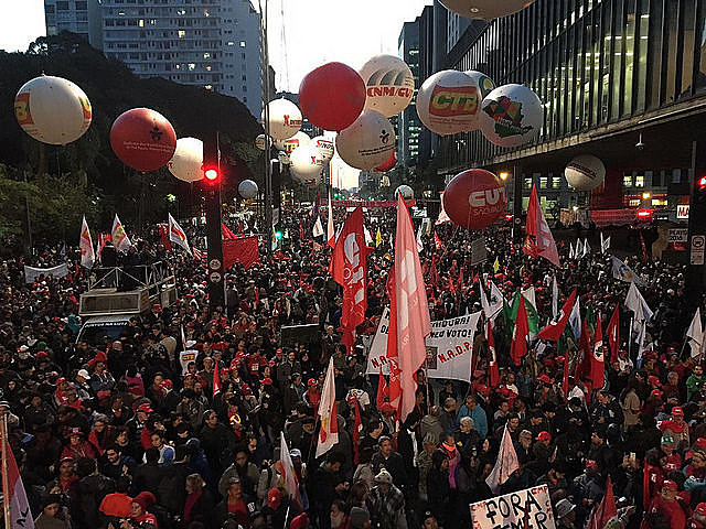 “Caminhada de Lutas” foi convocada pela Frente Brasil Popular, a Frente Povo Sem Medo e a Frente de Esquerda