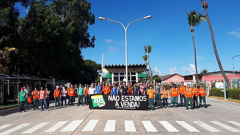 Petroleiros organizam hoje uma manifestação na refinaria de Abreu e Lima