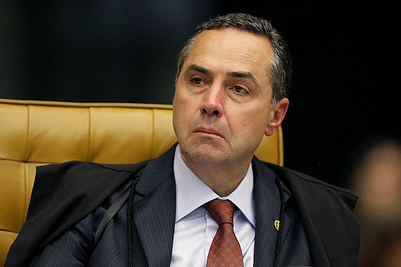 Para Barroso, proibir estudos e debates sobre gênero e orientação sexual na escola contribui para a desinformação das crianças e dos jovens