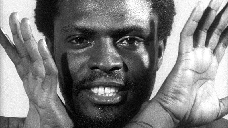 Alma no Olho (1973), é o filme de estreia do diretor brasileiro Zózimo Bulbul