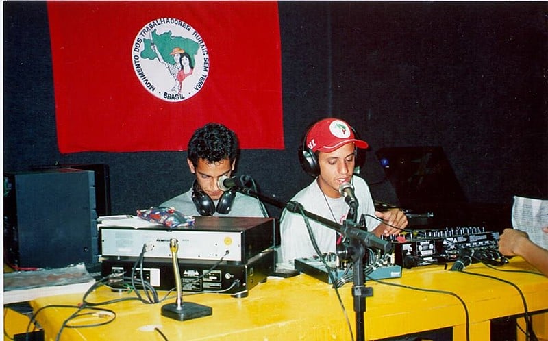 Registro da estrea da rádio, no final da década de 1990