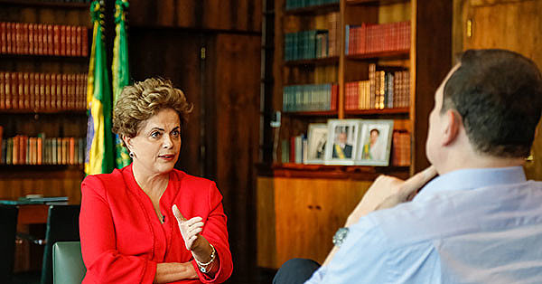 Dilma afirmou que processo de impeachment ocorre porque muitos querem estancar a sangria da Lava Jato, por medo de delação