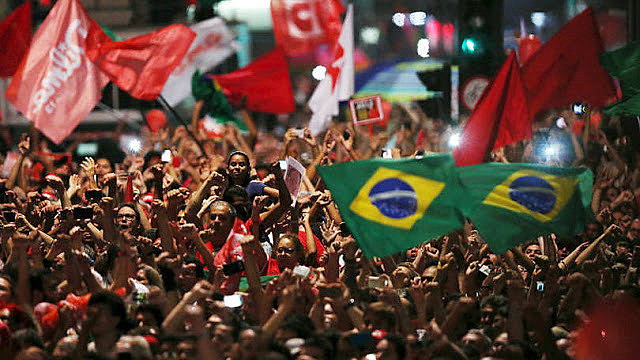 Movimentos avaliam que é urgente e necessário a implementação de um novo projeto popular para o Brasil.