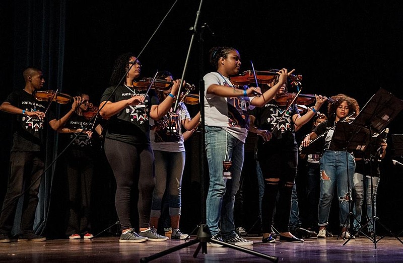 A Orquestra de Cordas da Grota, que atende mais de 300 jovens em Niterói, é uma das iniciativas que podem ser impactadas com o fim do MinC