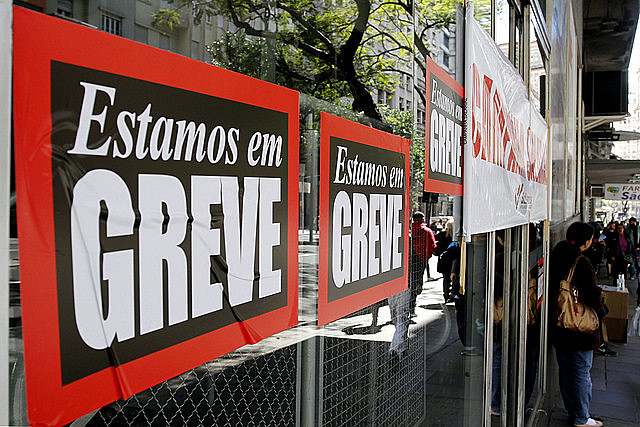 Huelga de bancarios en Porto Alegre, estado de Rio Grande del Sur