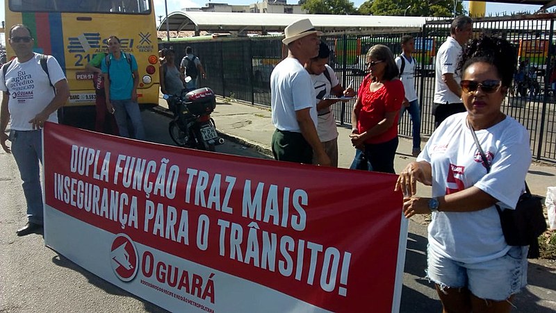 Agora, o motorista terá que dirigir, passar troco, operar o elevador das portas de acessibilidade e coordenar o embarque e desembarque