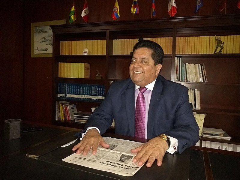 Vice-presidente da Assembleia Nacional em desacato, Edgar Zambrano diz ser a favor de diálogo com o governo