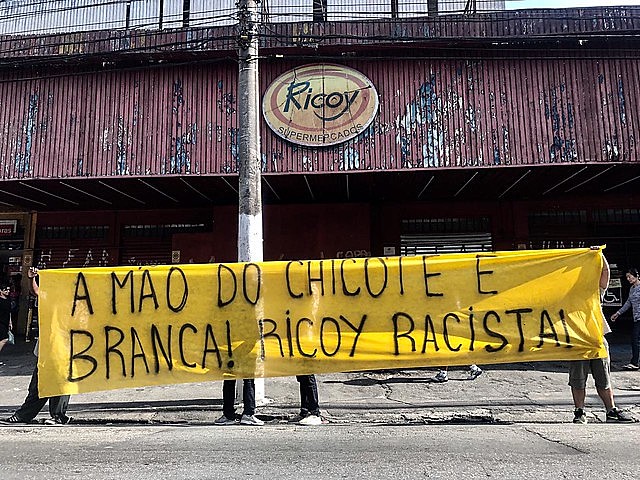 Protesto em frente ao supermercado Ricoy, em setembro